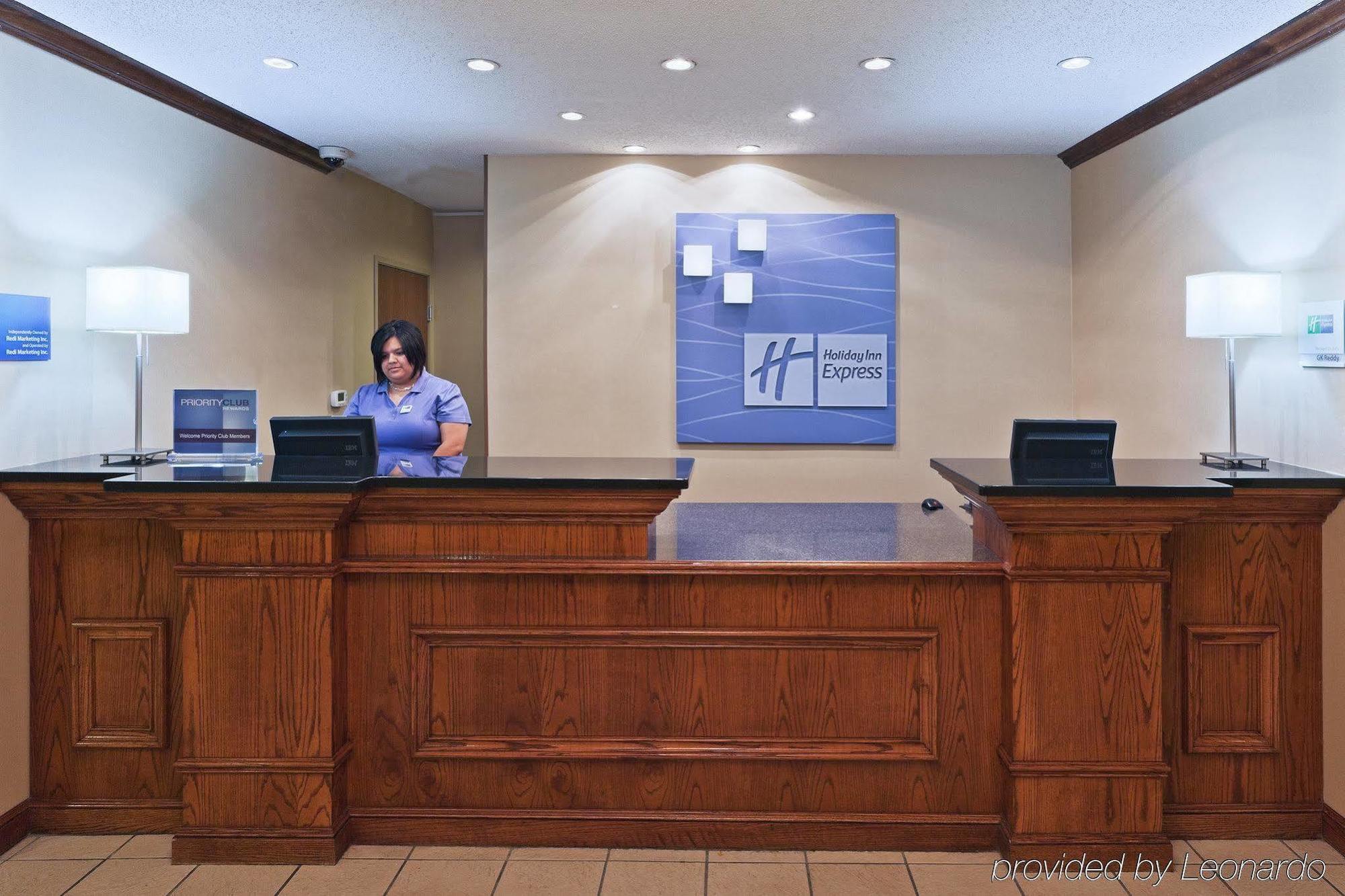 Holiday Inn Express Hotel & Suites Plainview By Ihg Interior foto